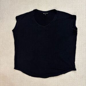 Athleta Women's Scoop Neck Black Short Sleeve Tee Shirt Size Large Athleisure